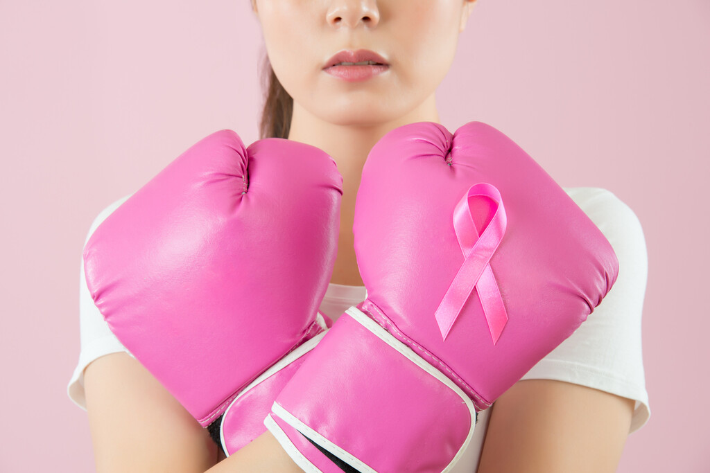 Día mundial del cáncer de mama: así es como un psicólogo puede ayudarte desde que recibes el diagnóstico y durante el tratamiento